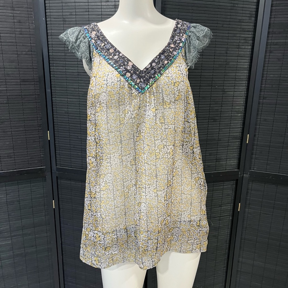 Chic Floral Lace Blouse - Yellow and Gray